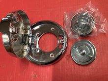 Load image into Gallery viewer, Mustang 1970 Pop Open Gas Cap with Running Horse Emblem
