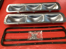 Load image into Gallery viewer, SHELBY 1968  LIGHT HOUSINGS PAIR C8ZX-13434
