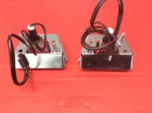 Load image into Gallery viewer, 1968 Mustang Front Fender Side Marker Light Pair
