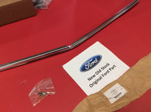 Load image into Gallery viewer, NOS Ford Mustang 1967-1968 Hood Molding
